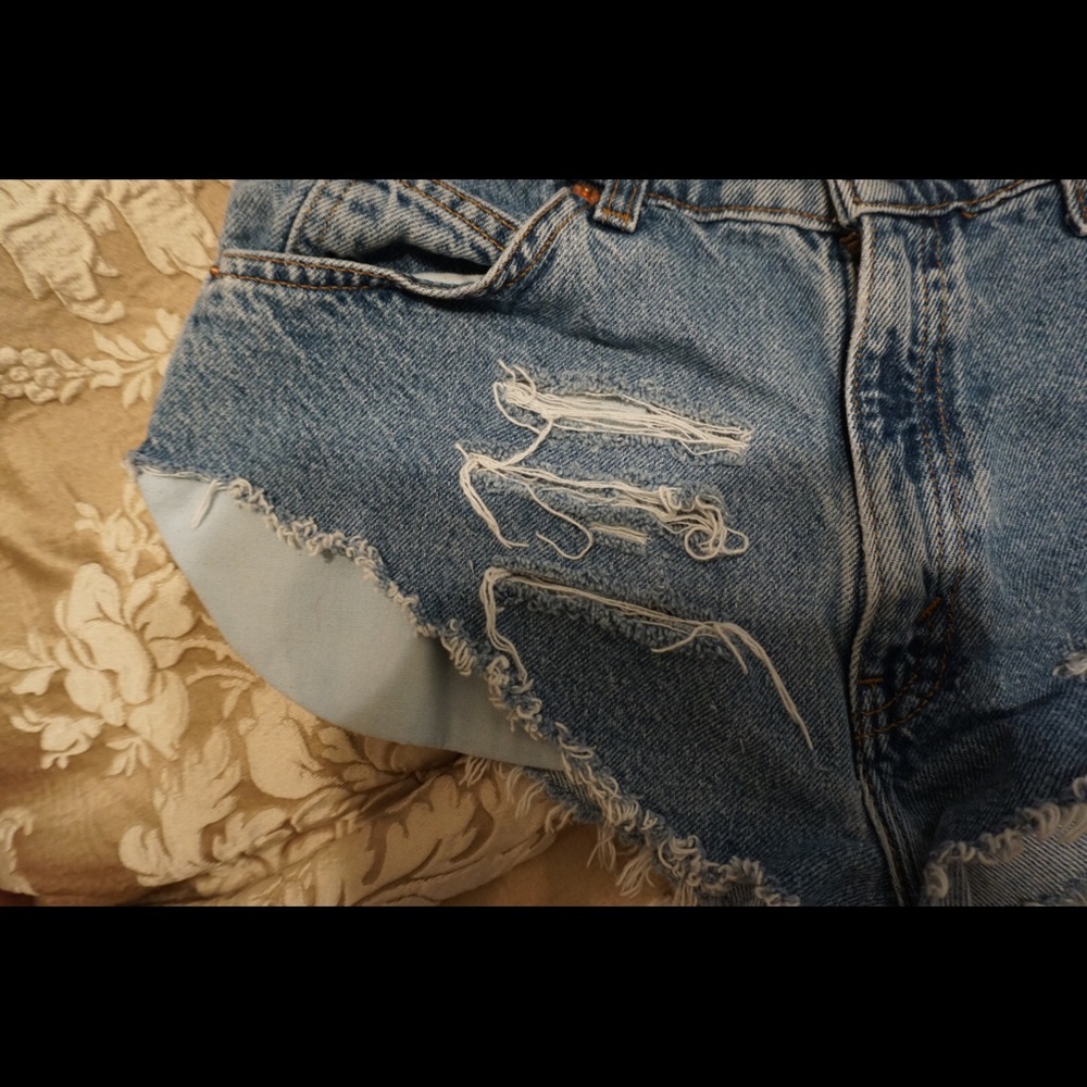 Shorts - Picture 3 of 6